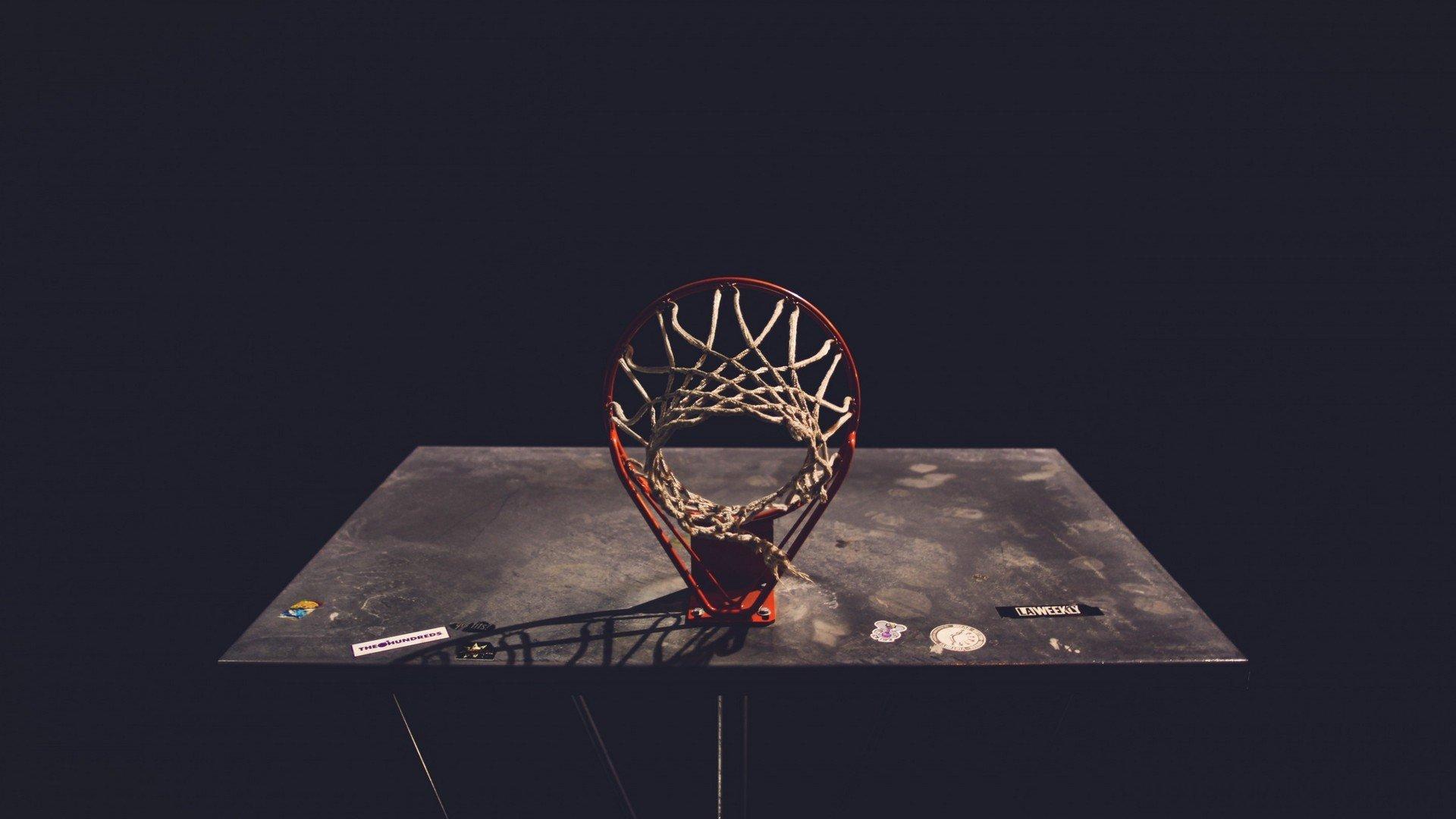 纳达尔鏖战五盘险胜德约科维奇，第15次挺进法网四强