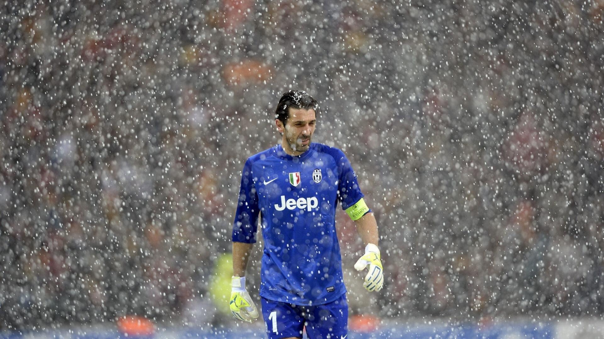 扣篮大赛巅峰对决，新星闪耀，传奇致敬