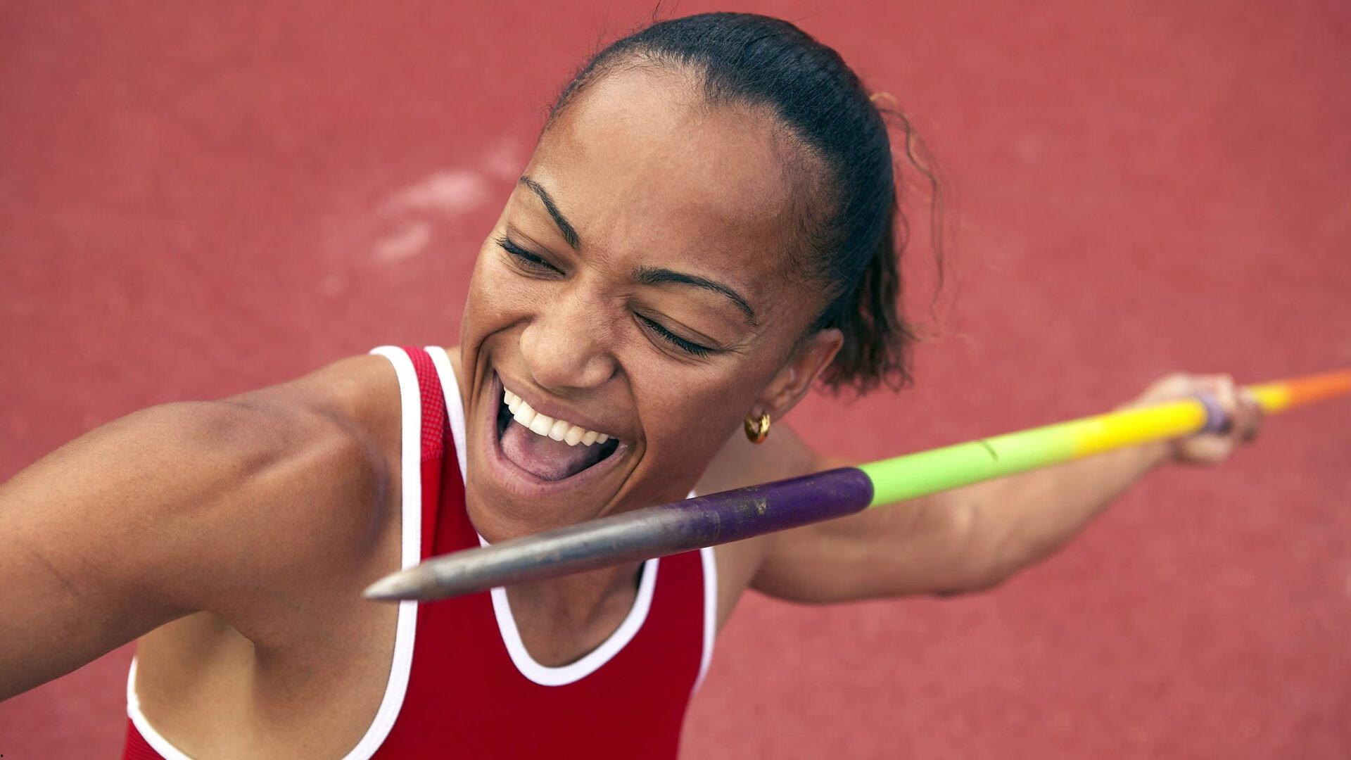 中国蝶泳新星闪耀国际赛场，破纪录夺冠引全球瞩目